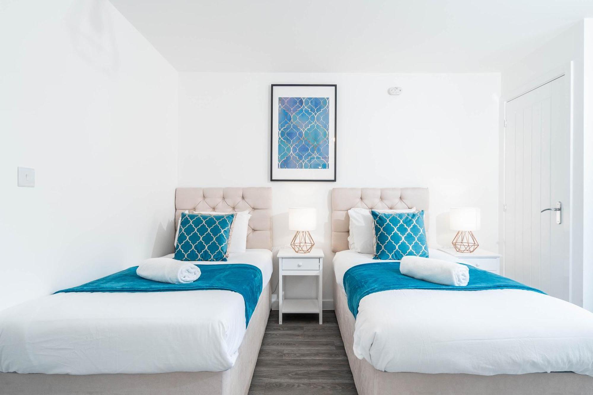 Luxury Apartment - Twin Beds - Selly Oak - Off-Street Parking - Free Netflix & Wifi - Top Rated 9Cc 버밍엄 외부 사진